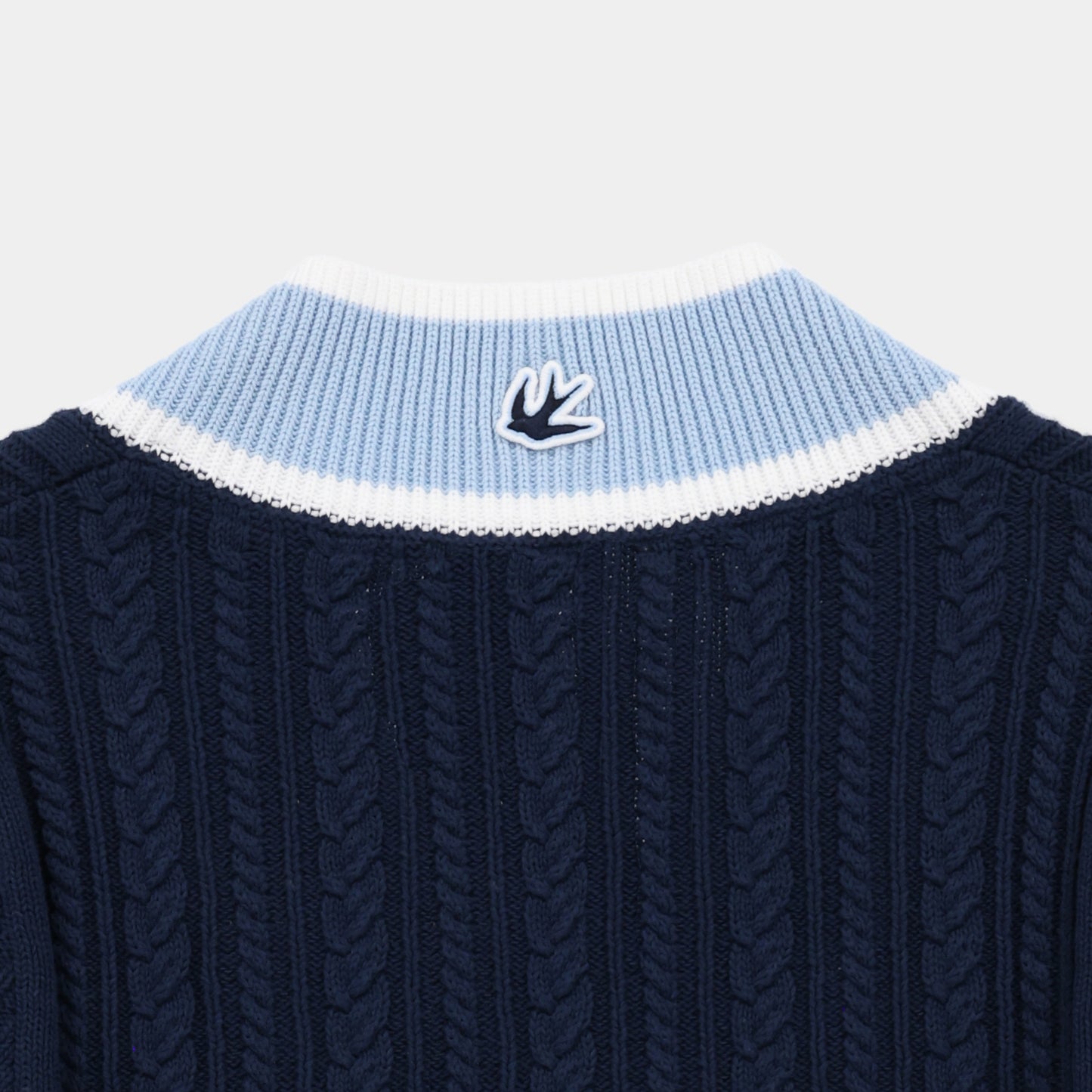Womens V Neck Cable Sweater - Navy/White